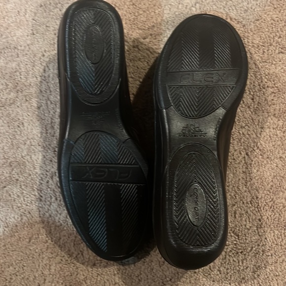 Women’s LifeStride Isabelle Wedge - Picture 2 of 5